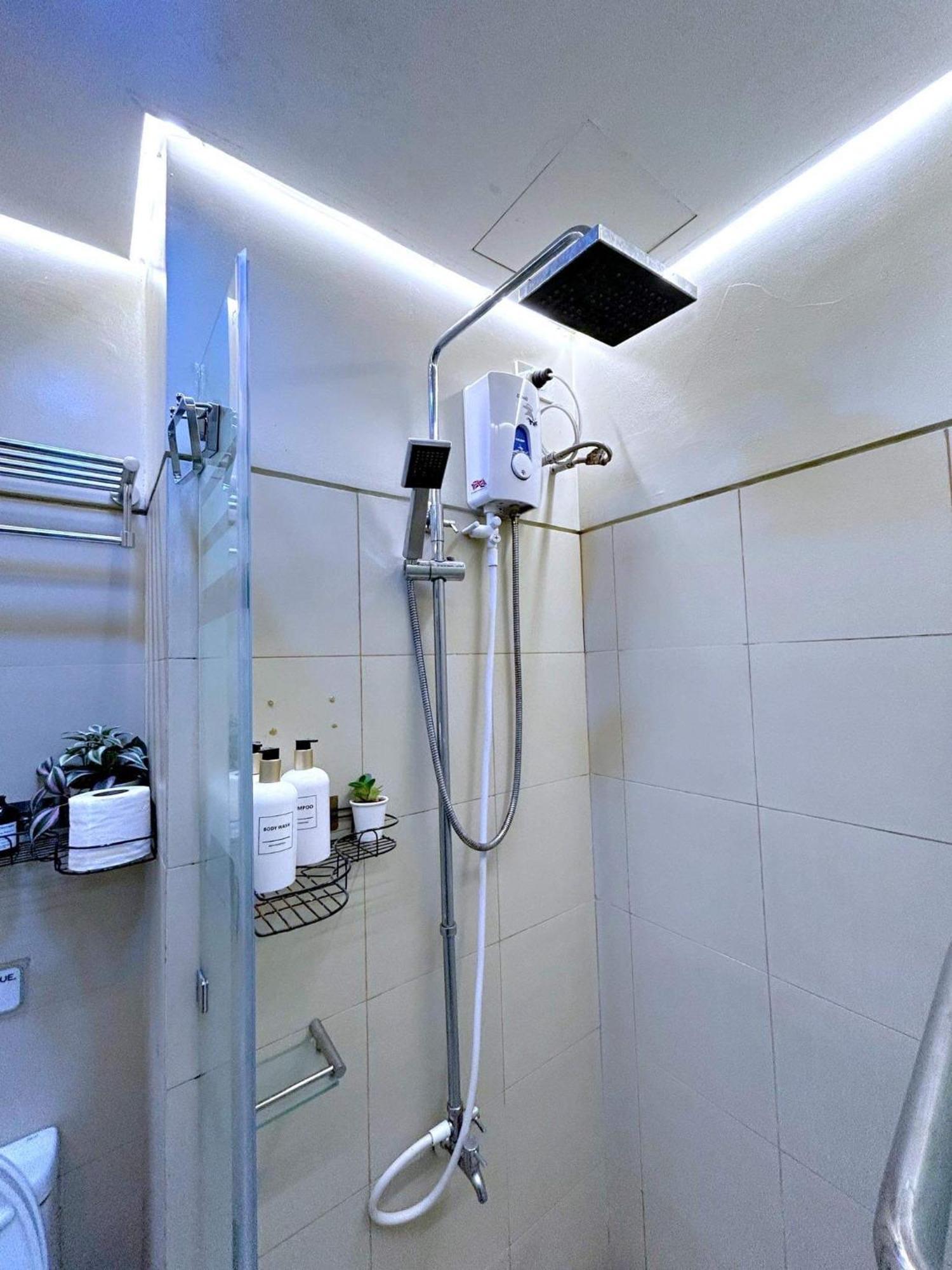 Cozypura Staycation Near Moa, Airport , With Free Fast Wifi, Netflix And Pay Parking Pasay Eksteriør billede